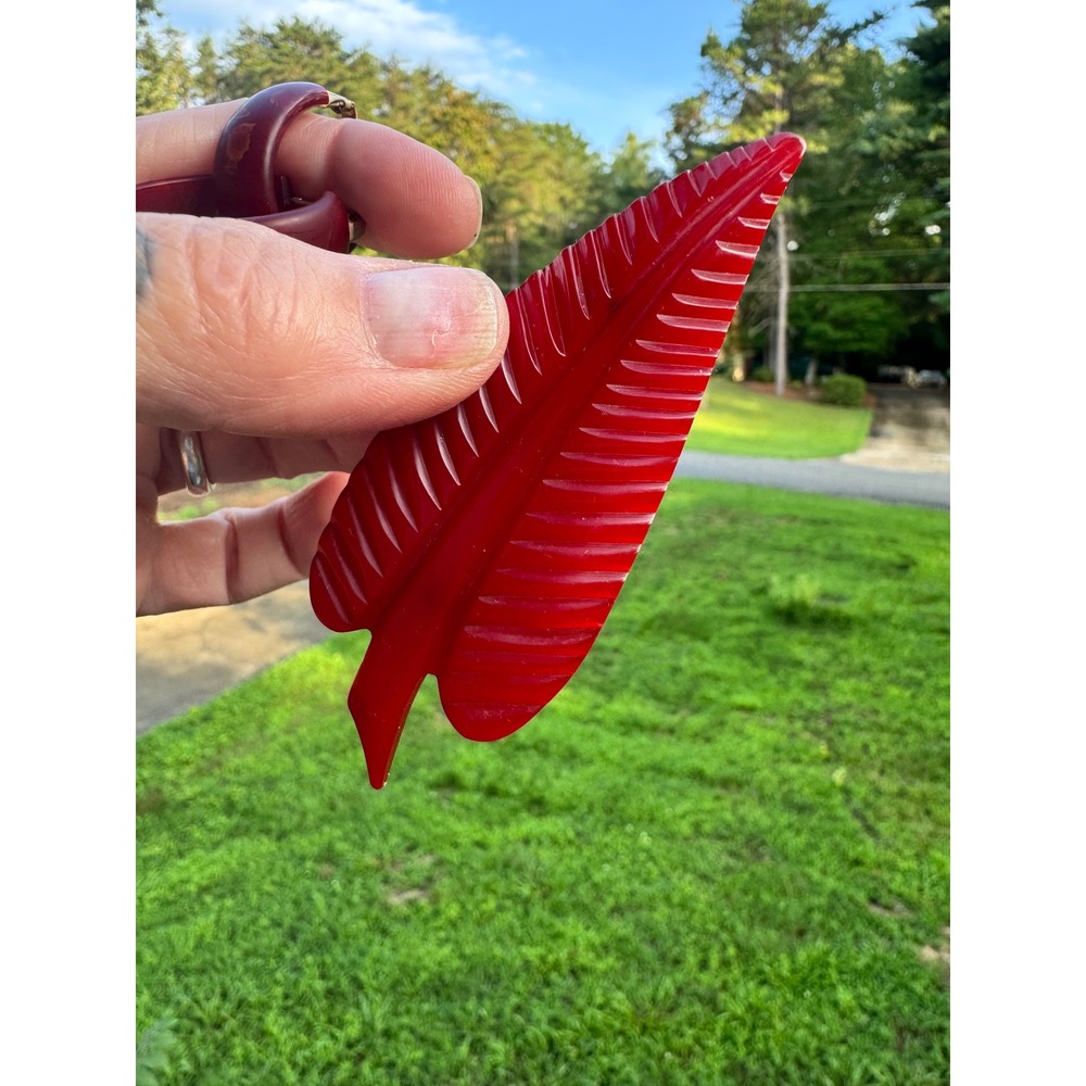 Vintage Cherry Red Bakelite Carved Leaf Brooch & Hoop Clip On Earrings Set MCM